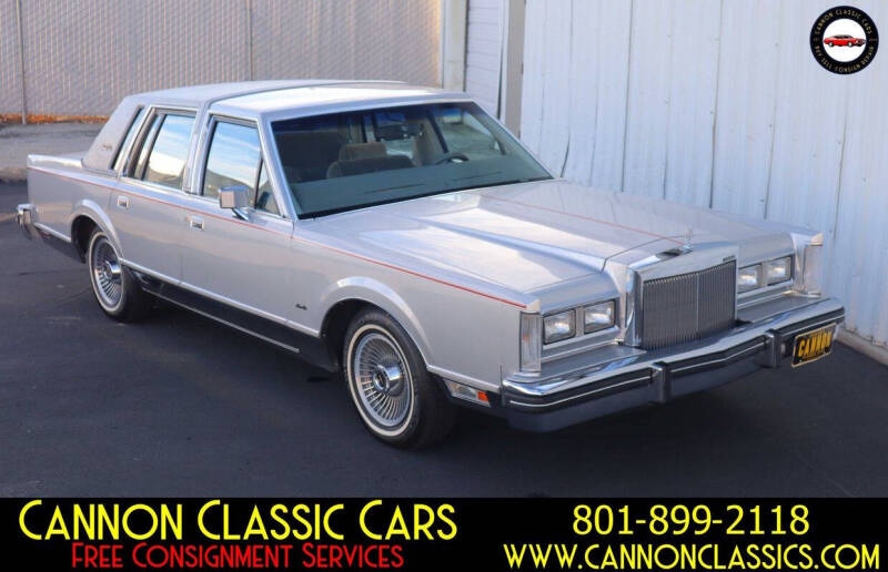 1984 Lincoln Town Car Signature