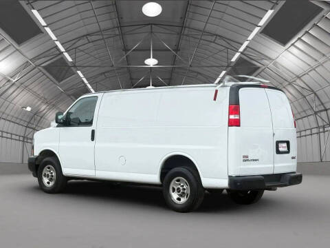 2022 GMC Savana 2500