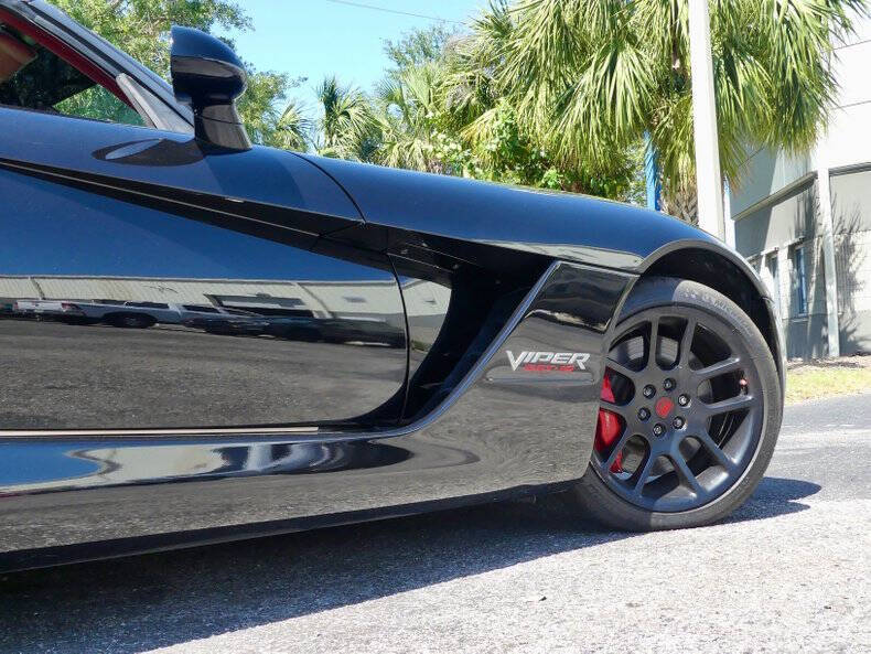 2004 Dodge Viper SRT-10