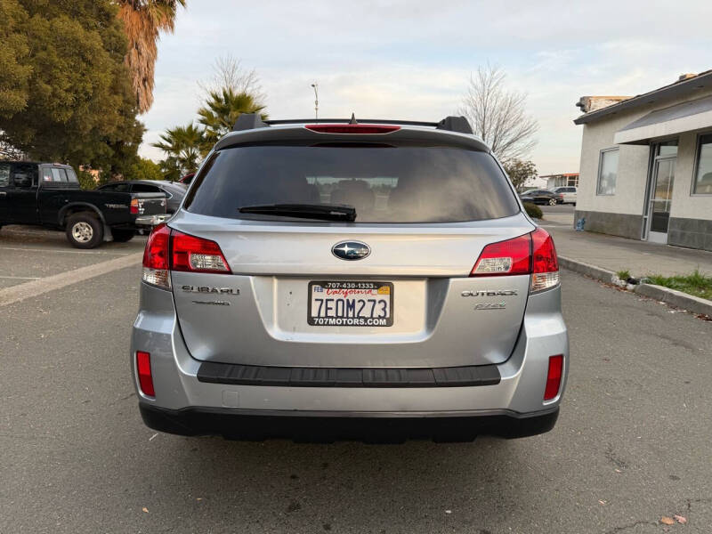 2014 Subaru Outback 2.5i Premium photo 6