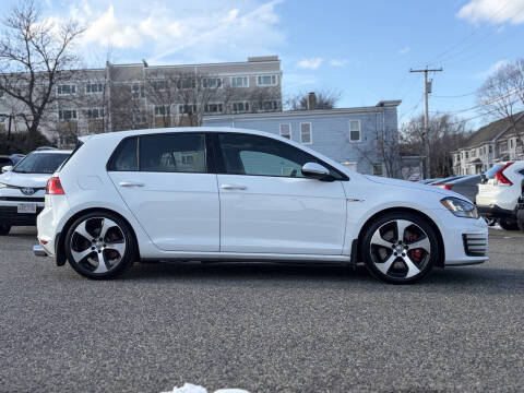 2017 Volkswagen Golf GTI SE