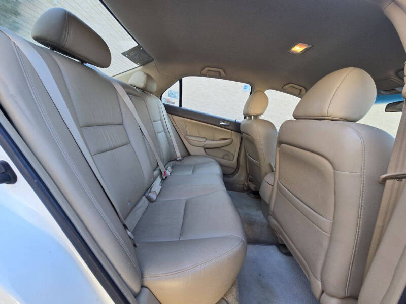 2005 Honda Accord Hybrid w/Navi