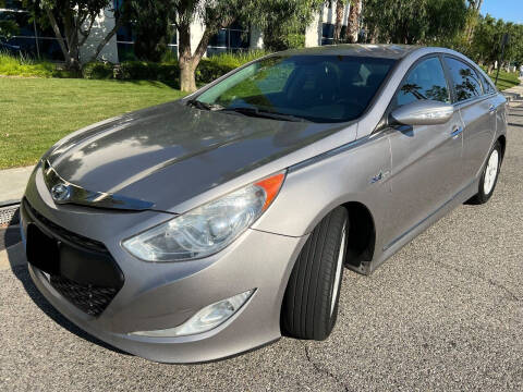 2012 Hyundai Sonata Hybrid for sale at Star Cars in Arleta CA