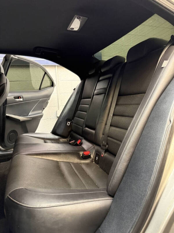 2016 Lexus IS 200t