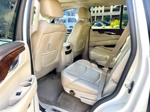 2015 Cadillac Escalade Luxury