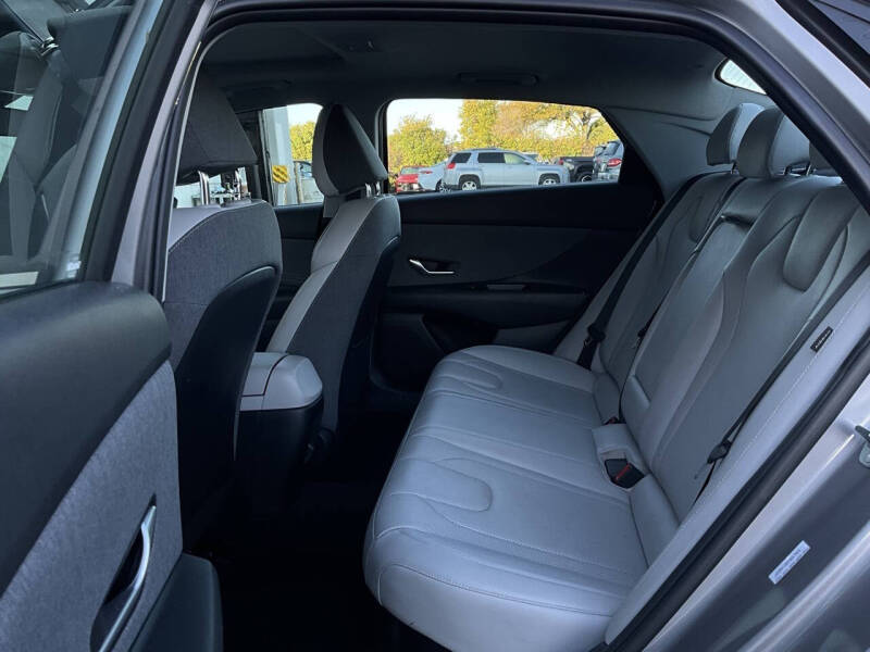 2025 Hyundai Elantra Hybrid Limited