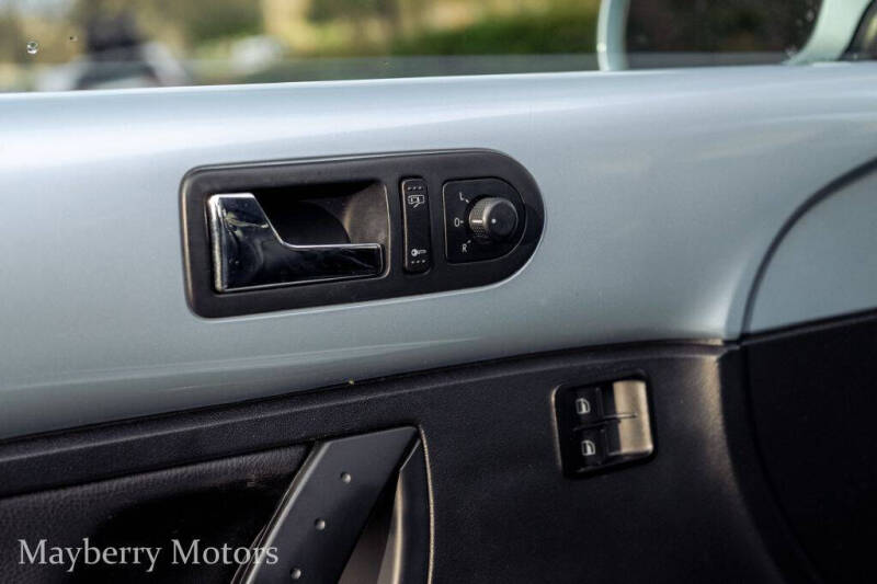 2010 Volkswagen New Beetle