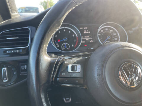 2016 Volkswagen Golf R 4Motion