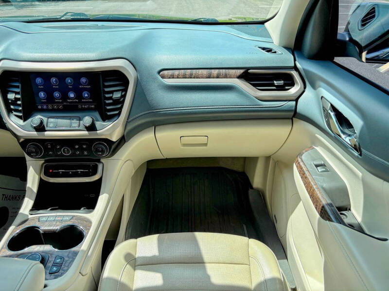 2020 GMC Acadia Denali