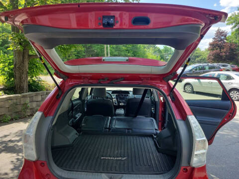 2013 Toyota Prius v Five