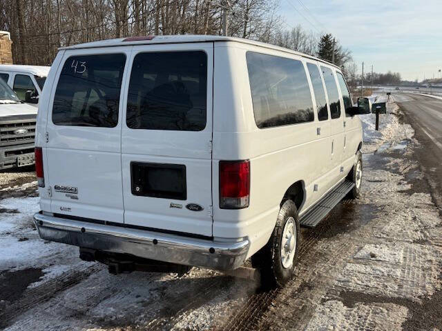 2011 Ford E-Series E-350 SD XL