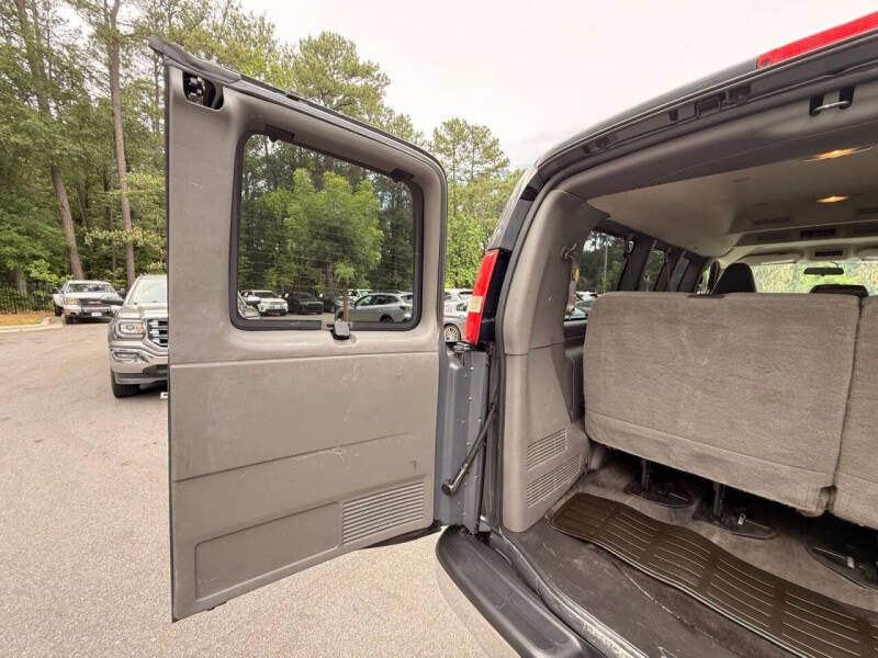 2017 GMC Savana LT 2500