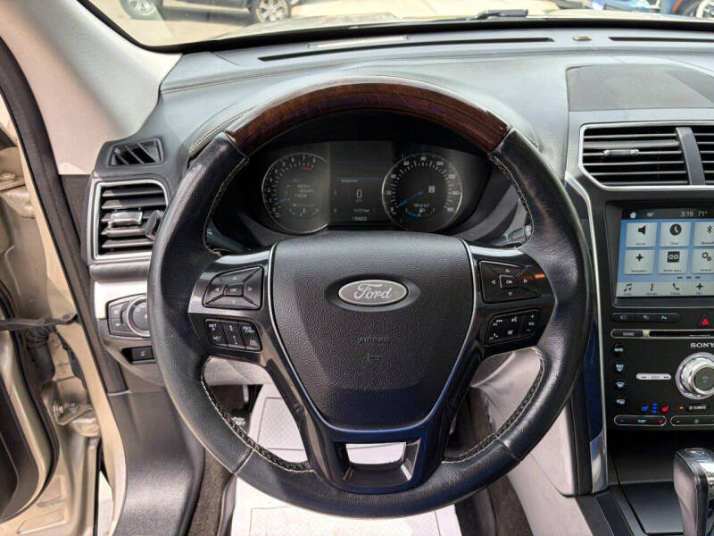 2017 Ford Explorer Platinum
