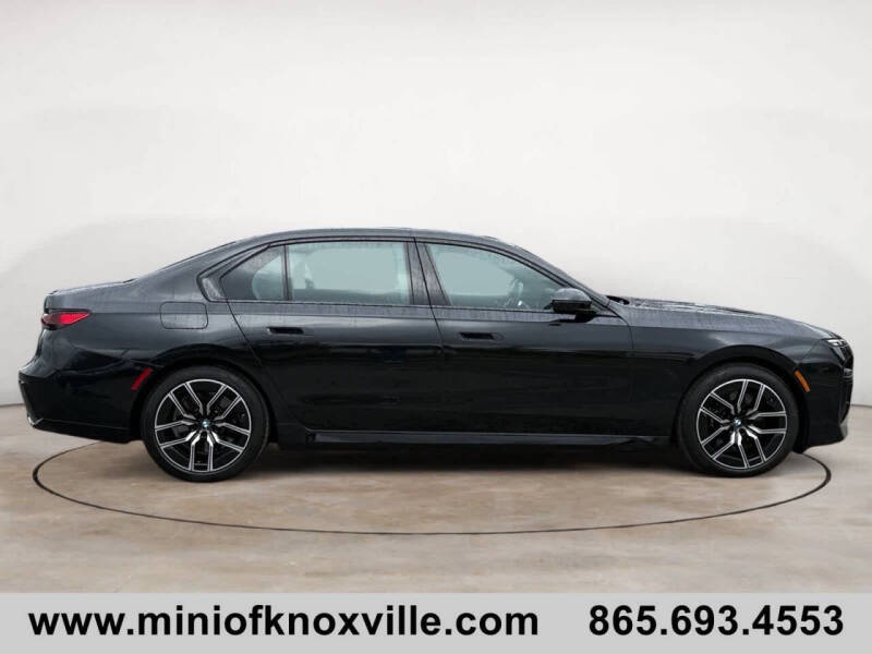 2023 BMW 7 Series 740i