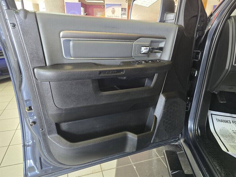 2021 RAM 1500 Classic SLT