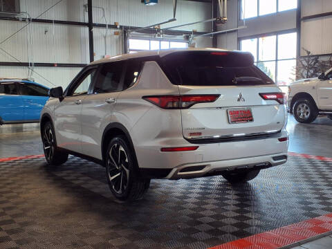 2022 Mitsubishi Outlander SE