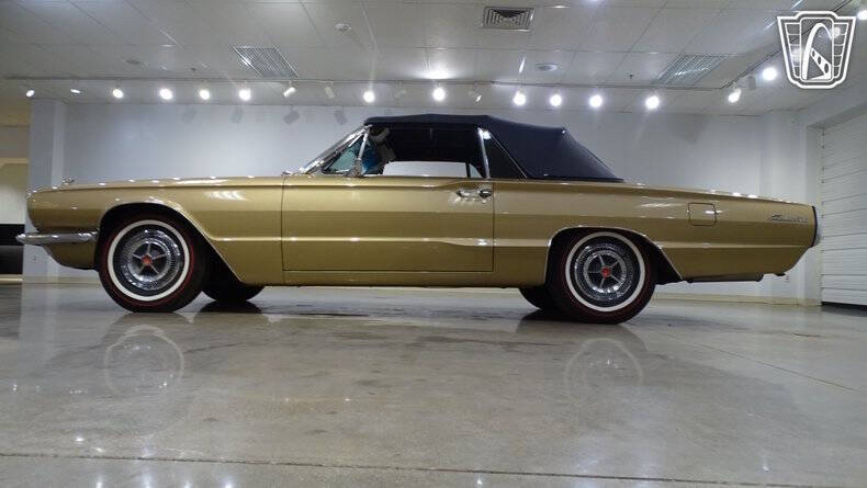 1966 Ford Thunderbird