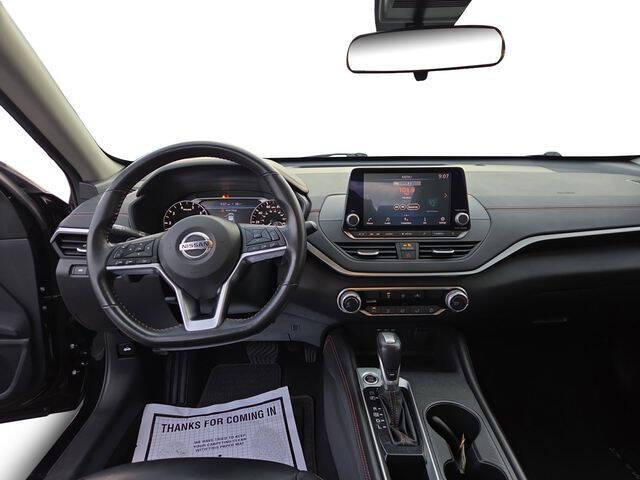 2022 Nissan Altima 2.5 SR