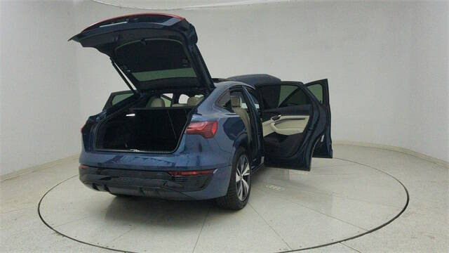 2024 Audi Q8 Sportback e-tron quattro Premium S line