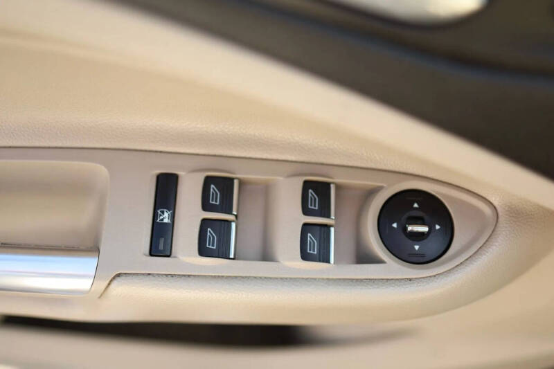 2013 Ford C-MAX Hybrid SE