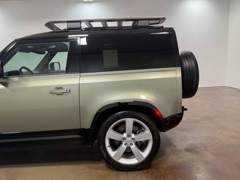 2024 Land Rover Defender 90 P400 X-Dynamic SE