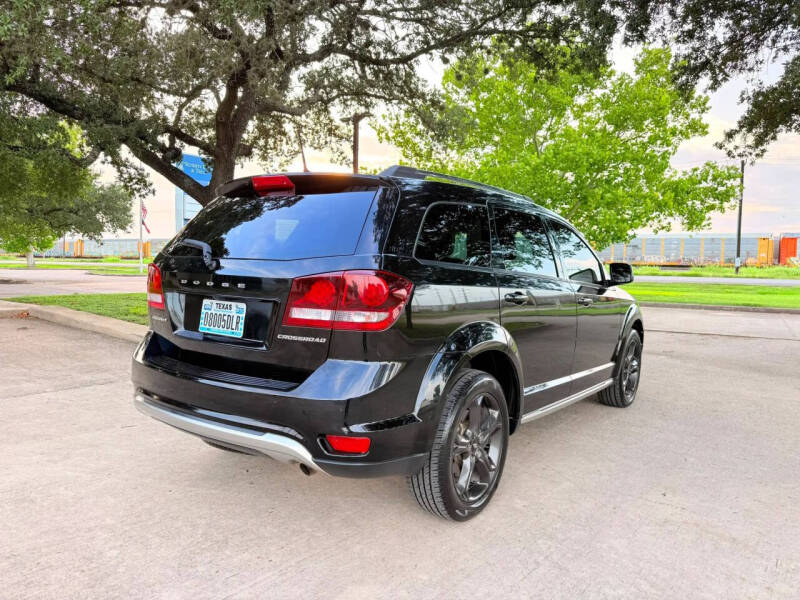 2019 Dodge Journey Crossroad