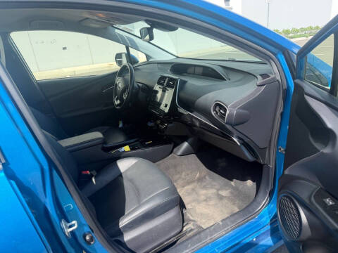 2019 Toyota Prius LE AWD-e
