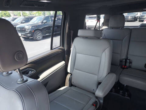 2023 GMC Yukon XL SLT