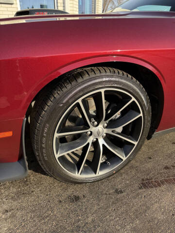 2018 Dodge Challenger 392 HEMI Scat Pack Shaker