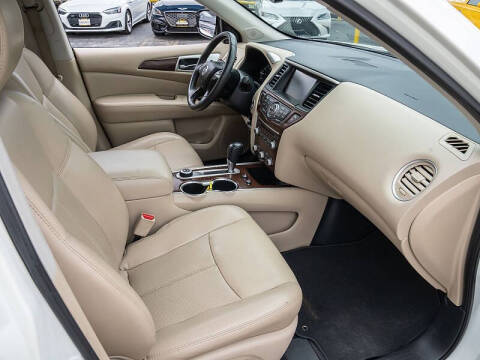 2017 Nissan Pathfinder