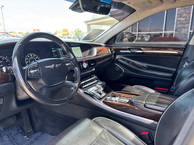 2018 Genesis G90