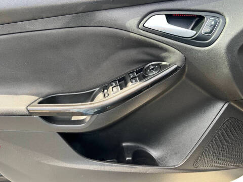 2017 Ford Focus Titanium