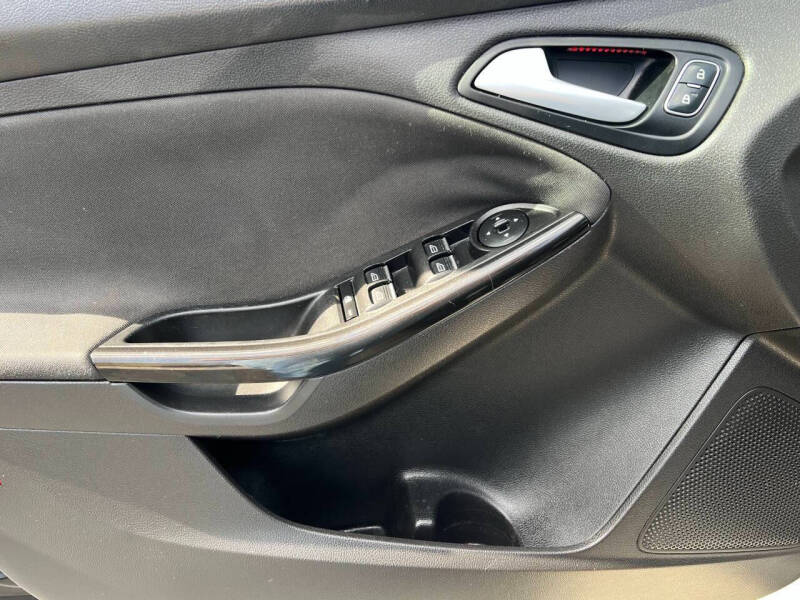 2017 Ford Focus Titanium