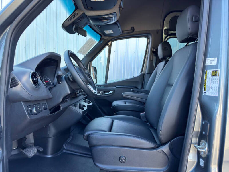 2024 Mercedes-Benz Sprinter 2500