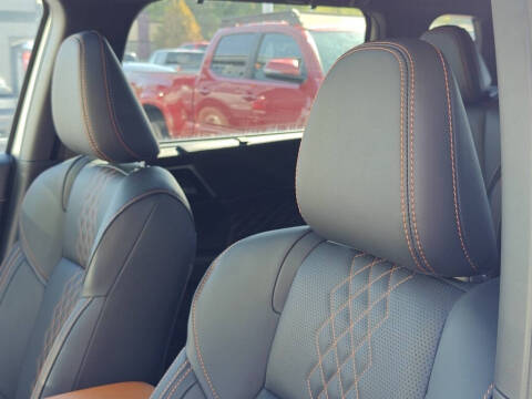 2025 Mitsubishi Outlander PHEV SEL