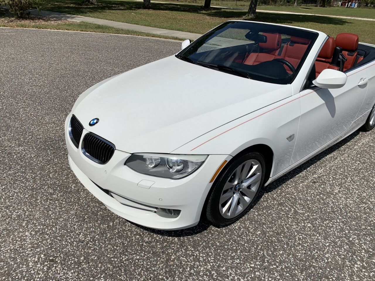 2013 BMW 3 Series 16