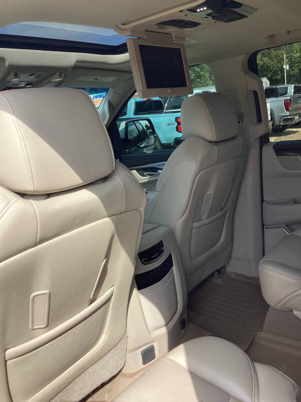2018 Cadillac Escalade Luxury
