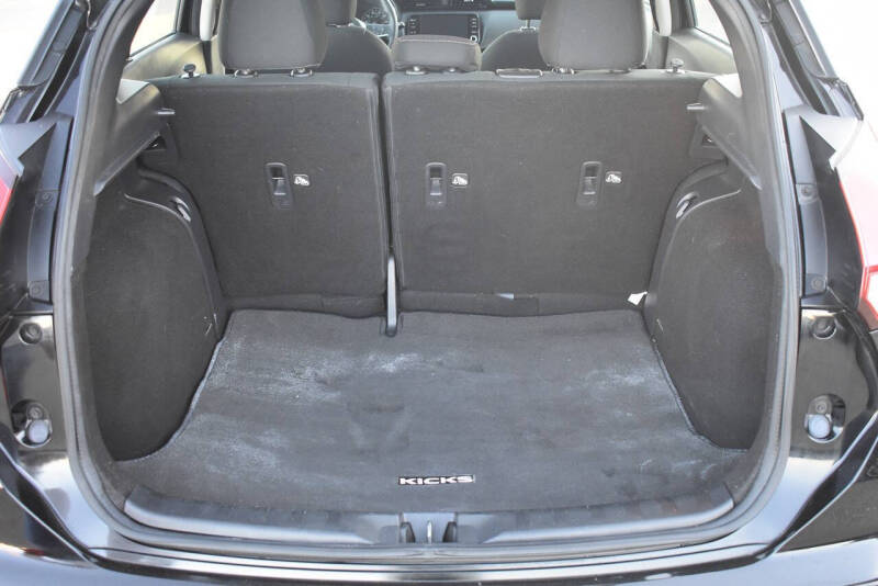 2021 Nissan Kicks SV