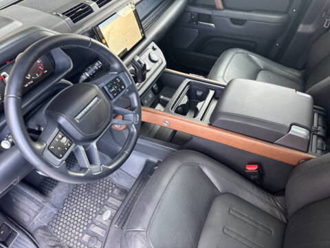 2024 Land Rover Defender 110 P400 X