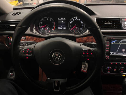 2012 Volkswagen Passat SEL PZEV