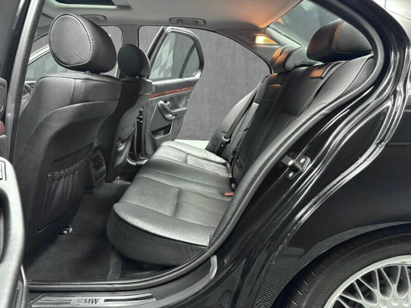 2000 BMW 5 Series 528i