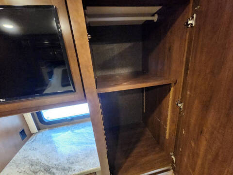 2017 Thor Motor Coach ARIA 3901