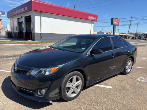 2014 Toyota Camry for sale at HOUSTON SKY AUTO SALES in Houston TX