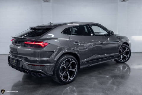 2025 Lamborghini Urus SE