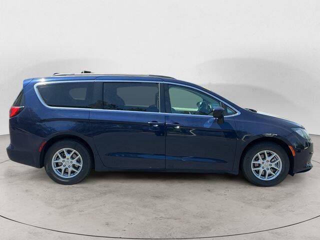 2020 Chrysler Voyager LX