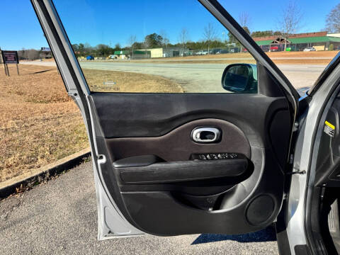 2017 Kia Soul +