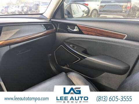 2017 Kia Cadenza Premium