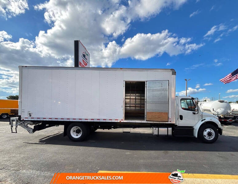 2018 Freightliner M2 106