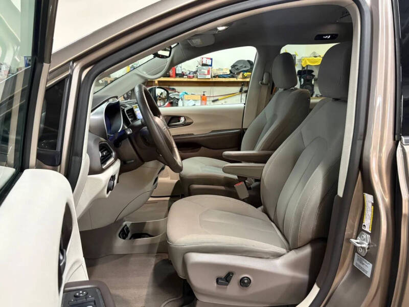 2017 Chrysler Pacifica Touring