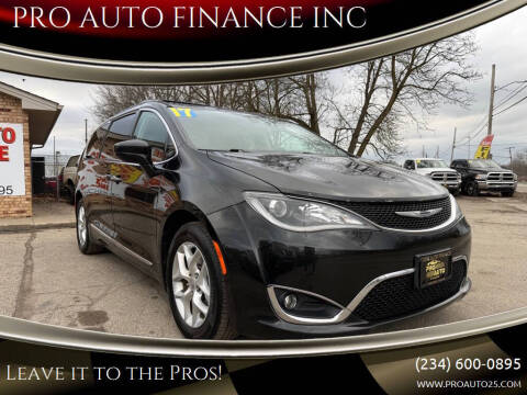 2017 Chrysler Pacifica Touring-L